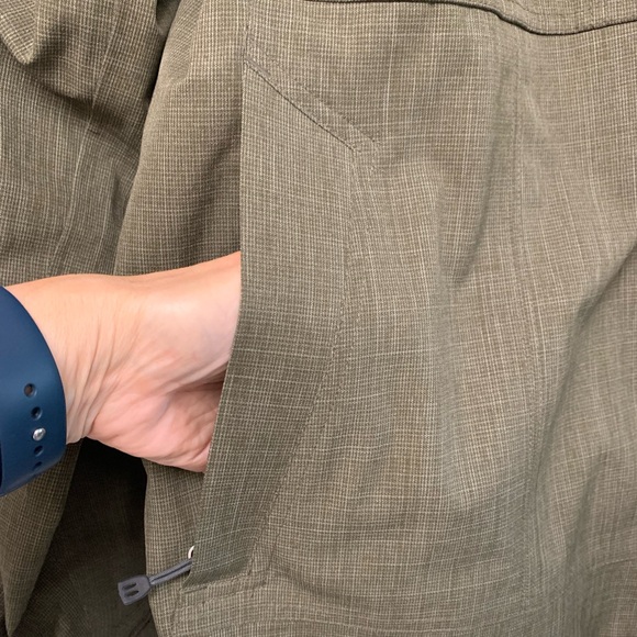 REI MEN’S LIGHT JACKET LARGE. OLIVE COLORRainWind TravelComfyHikeSportWalk👍👍 - Picture 7 of 12